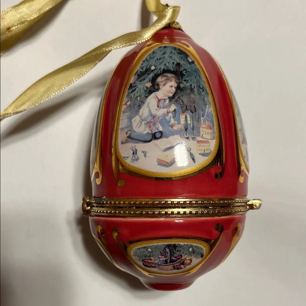 Mr. Christmas Musical Decorative Porcelain Egg Ornament